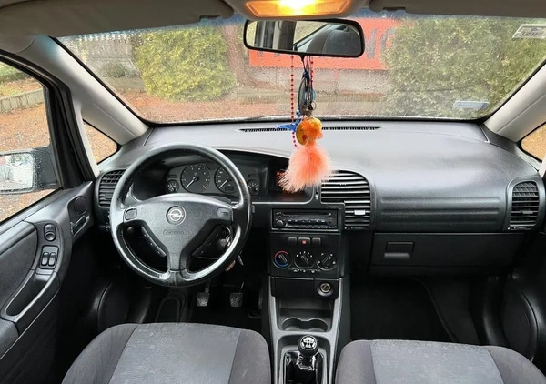 Opel Zafira cena 6250 przebieg: 313100, rok produkcji 2001 z Częstochowa małe 137